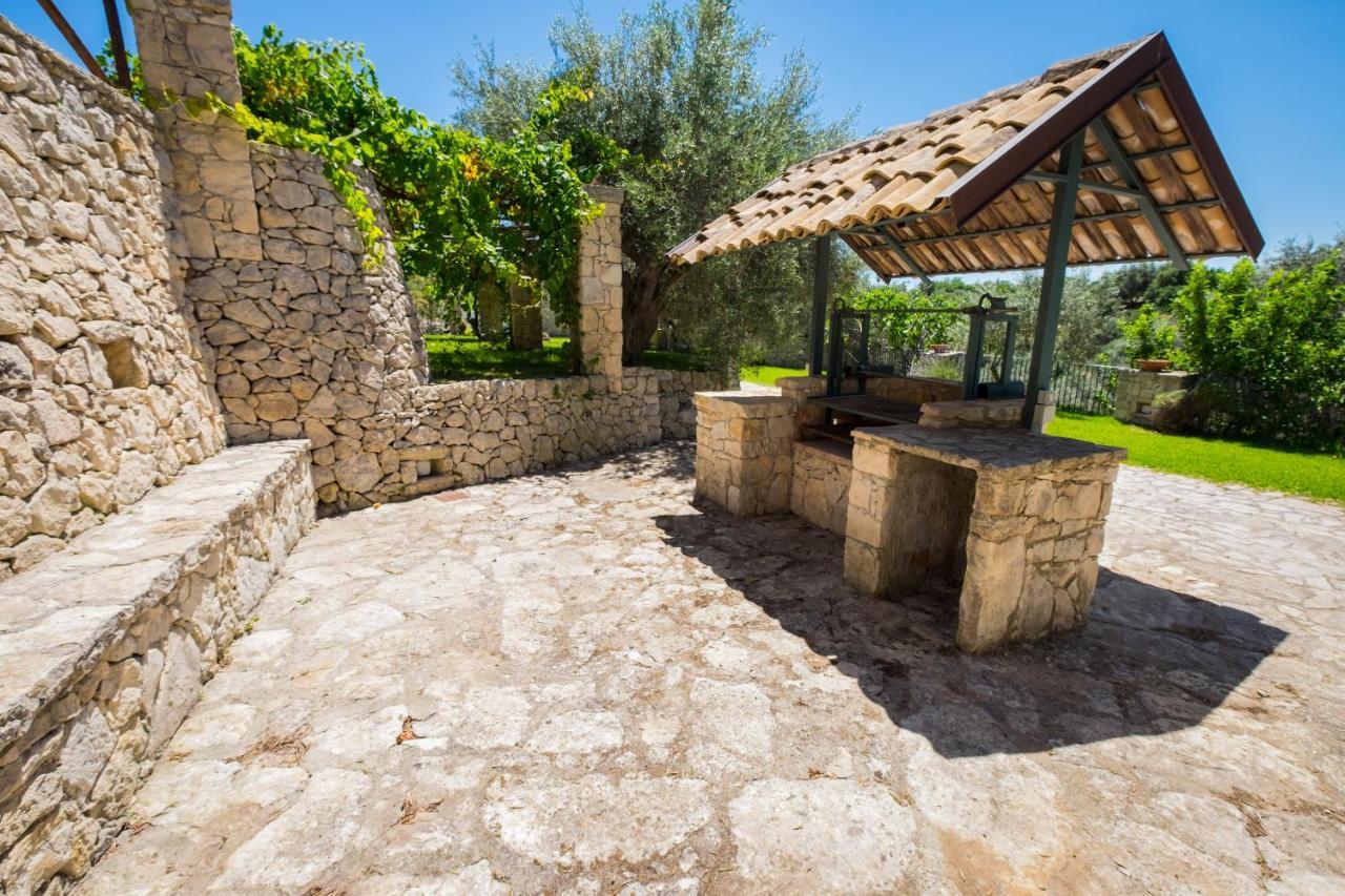 Domus Hyblaea Resort بالاتسولو أكريدي المظهر الخارجي الصورة