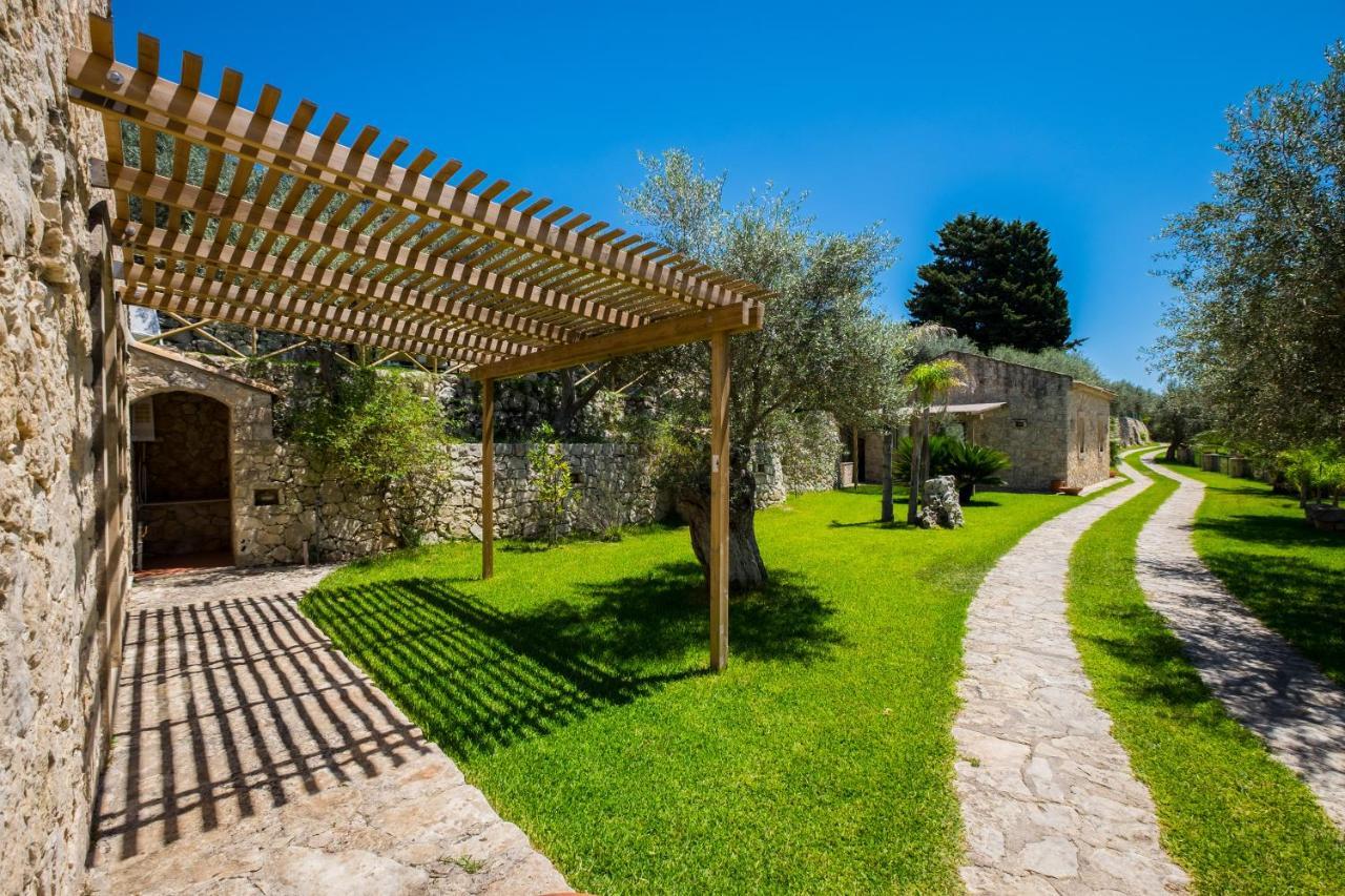 Domus Hyblaea Resort بالاتسولو أكريدي المظهر الخارجي الصورة