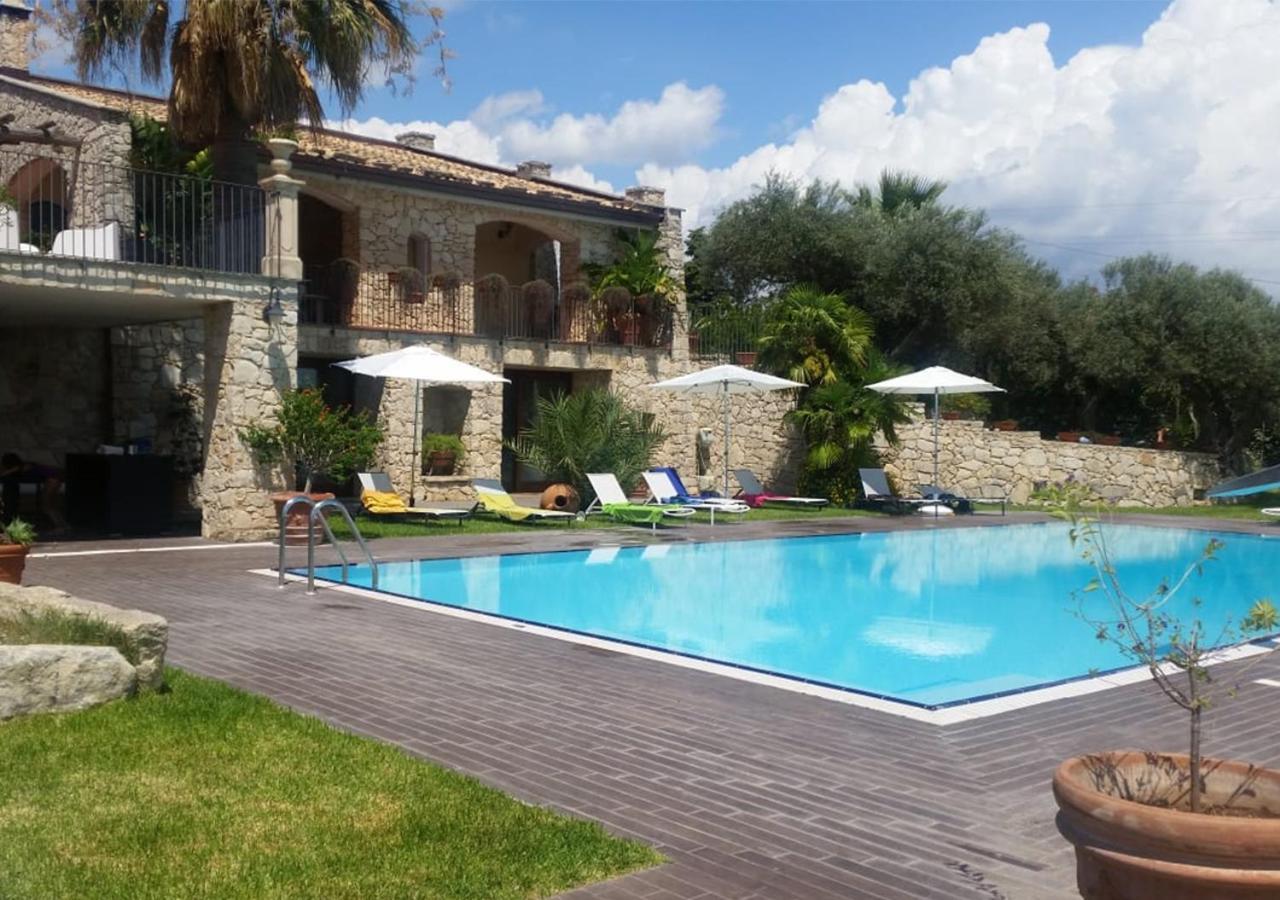 Domus Hyblaea Resort بالاتسولو أكريدي المظهر الخارجي الصورة
