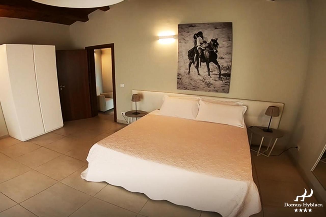 Domus Hyblaea Resort بالاتسولو أكريدي المظهر الخارجي الصورة