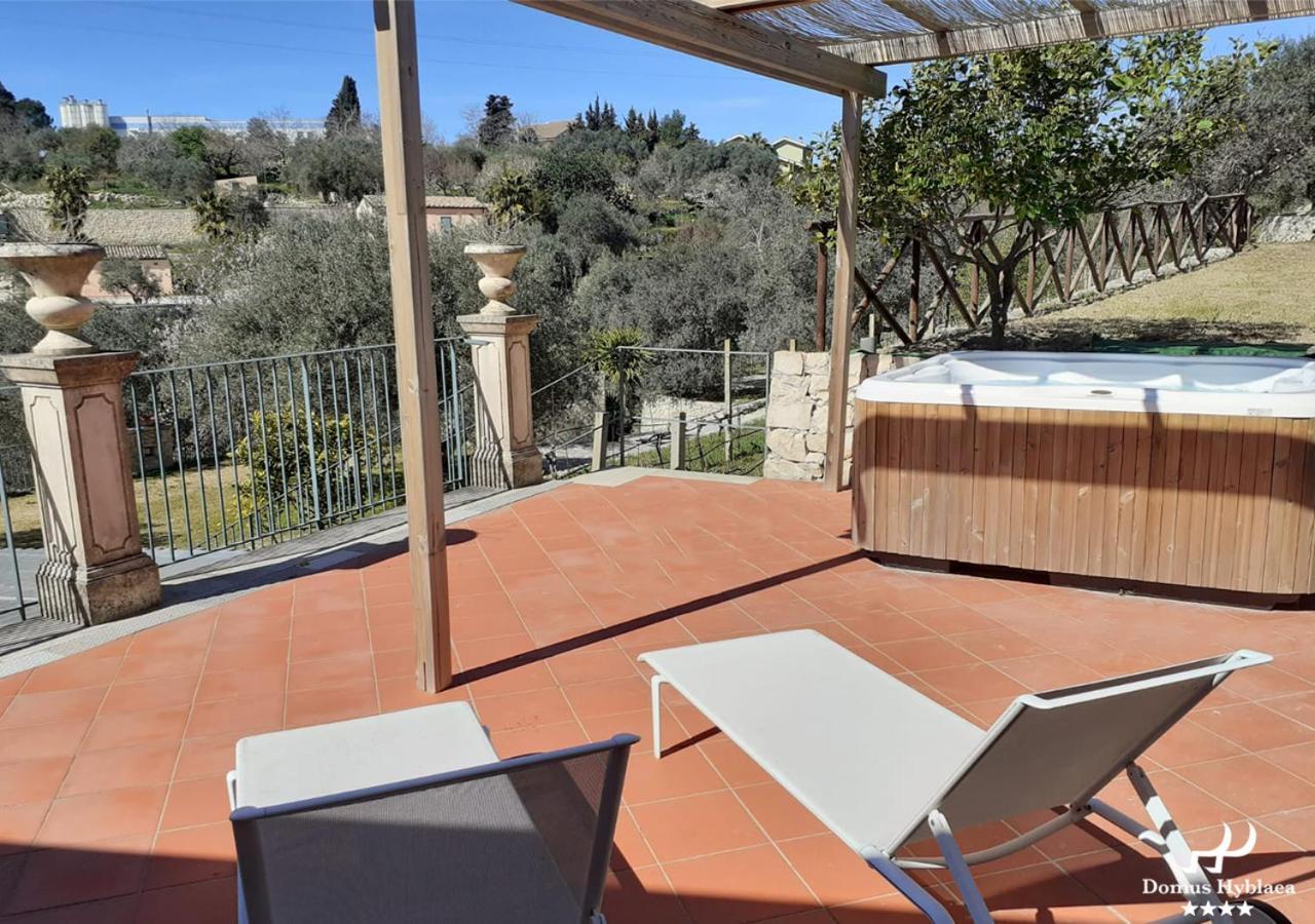 Domus Hyblaea Resort بالاتسولو أكريدي المظهر الخارجي الصورة