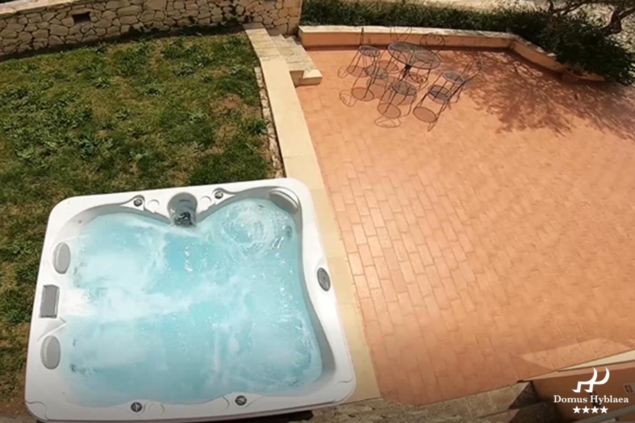 Domus Hyblaea Resort بالاتسولو أكريدي المظهر الخارجي الصورة