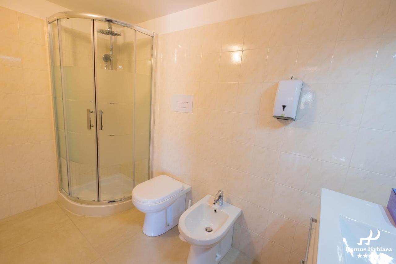 Domus Hyblaea Resort بالاتسولو أكريدي المظهر الخارجي الصورة